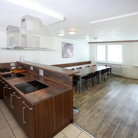 Eislerova Kolej Jarov Hostel *