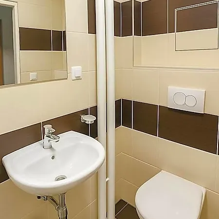 Eislerova Kolej Jarov Hostel *