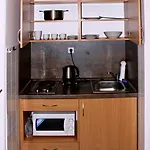 Хостел Eislerova Kolej Jarov *