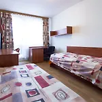 Хостел Eislerova Kolej Jarov *